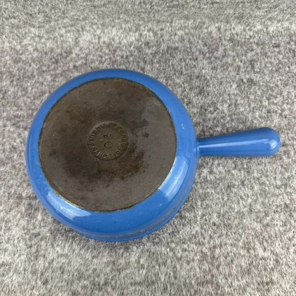 ✅VTG Le Creuset #20 Enameled Blue Cast Iron 2 QT Saucepan + Lid Made in France - Picture 4 of 10